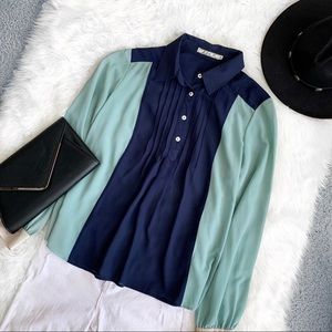 New! Chloe K Buttoned Down blouse